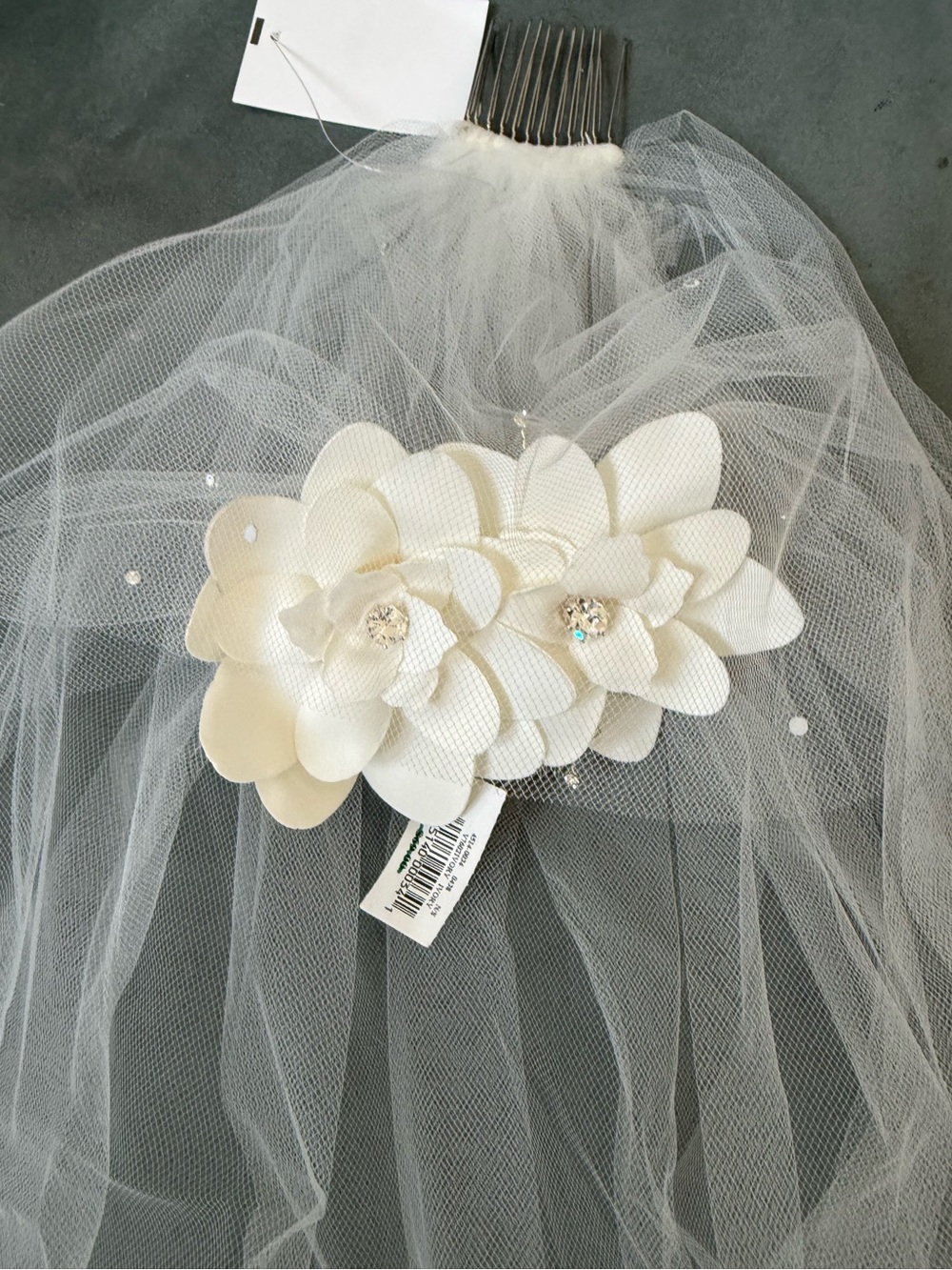 WHITE by Vera Wang Strapless Bubble Hem Rosette Dress NWT Size 0 & hair piece. - Picture 10 of 13